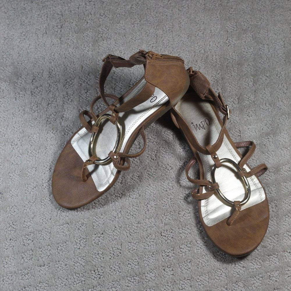Impo Size 7 Tan Sandals with Gold-toned Decorative Circle Embellishment